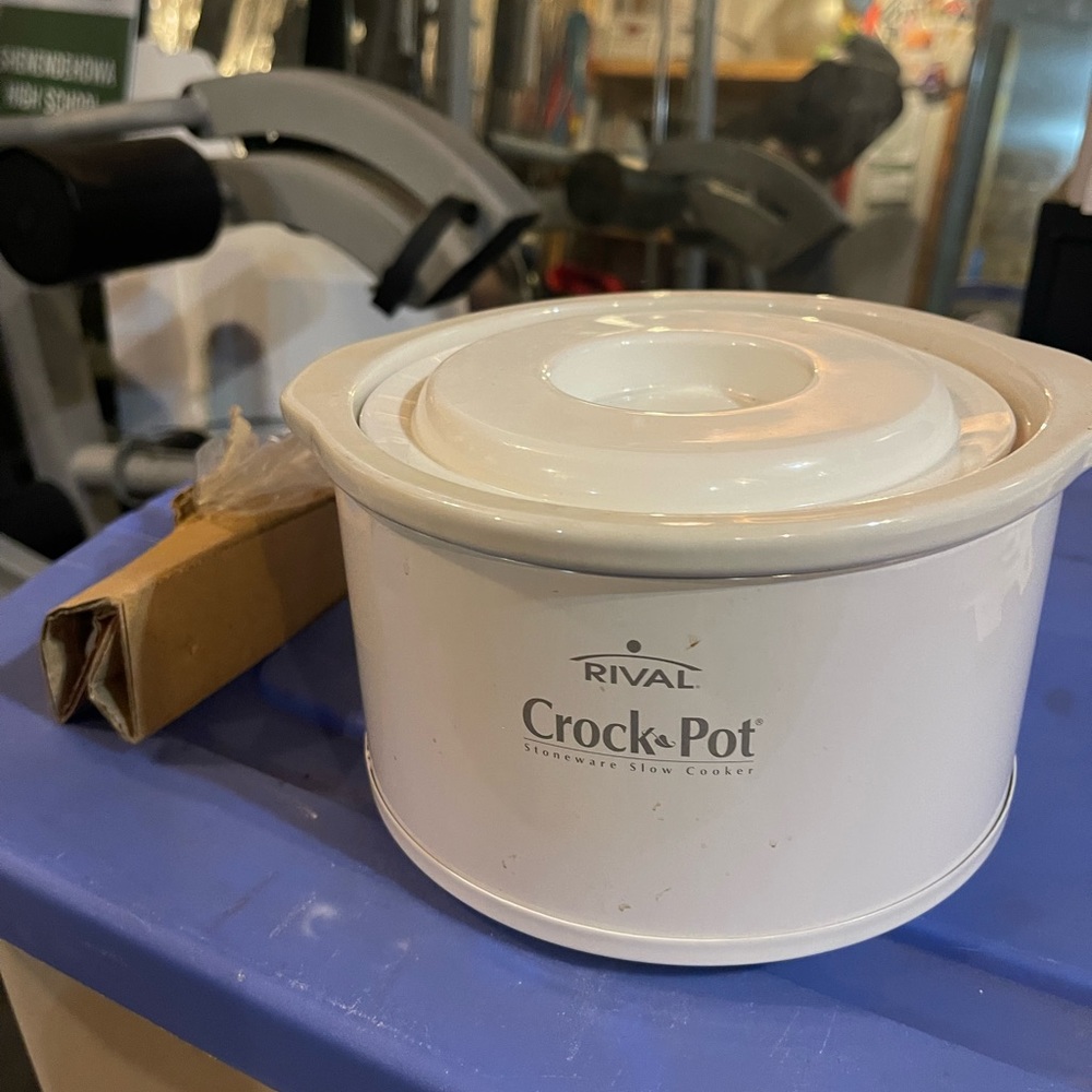 BN vintage mini Rival crockpot